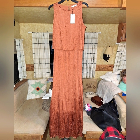 A Mango sleeveless ribbed layered bodice maxi dress in a size large. NWT - Picture 1 of 11